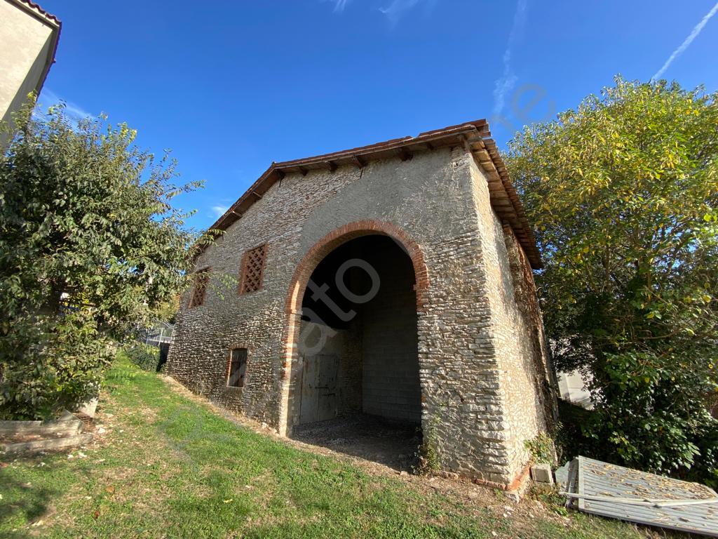 PORZIONE DI EDIFICIO RURALE A BASTIA DI ROVOLON (PD)