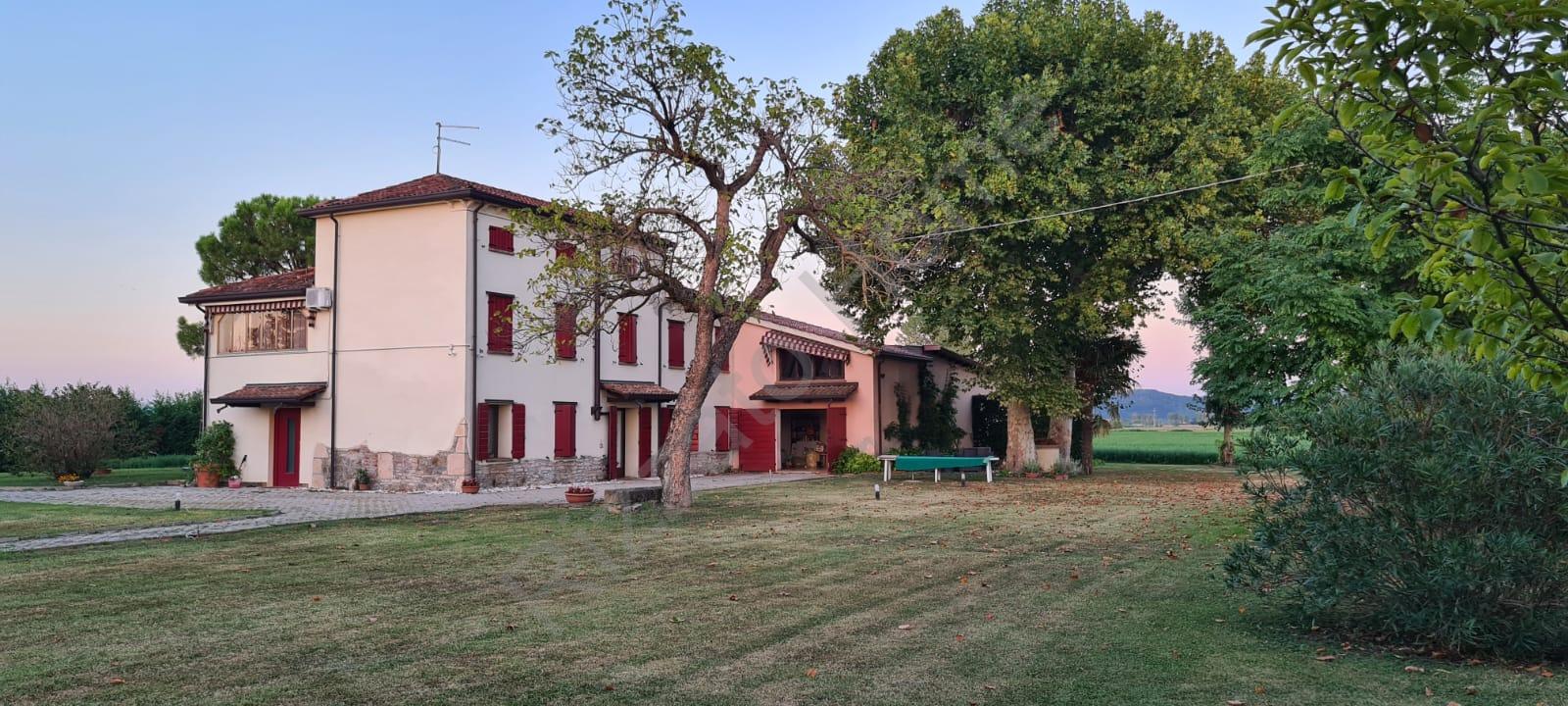 Villa indipendente con giardino a Bastia Rovolon (PD)